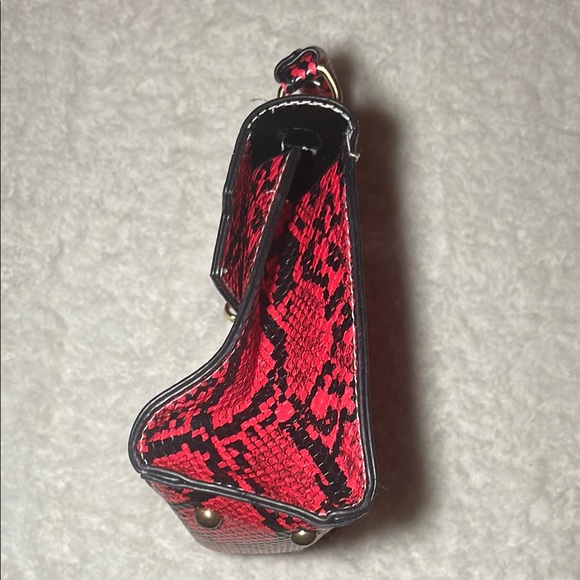 Red Snake Print Handbag - Picture 3 of 13